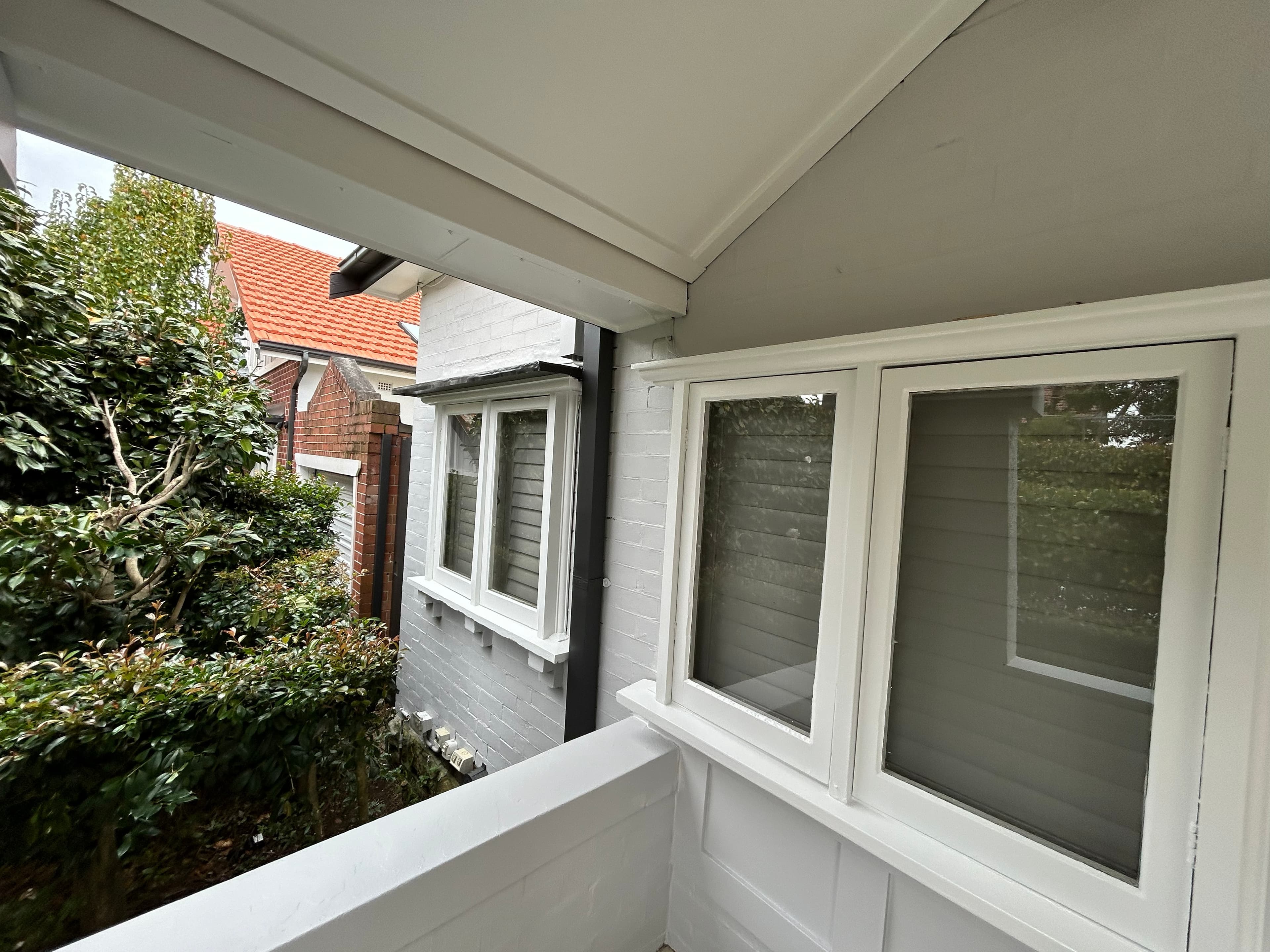 North Willoughby exterior windows and trim after repainting