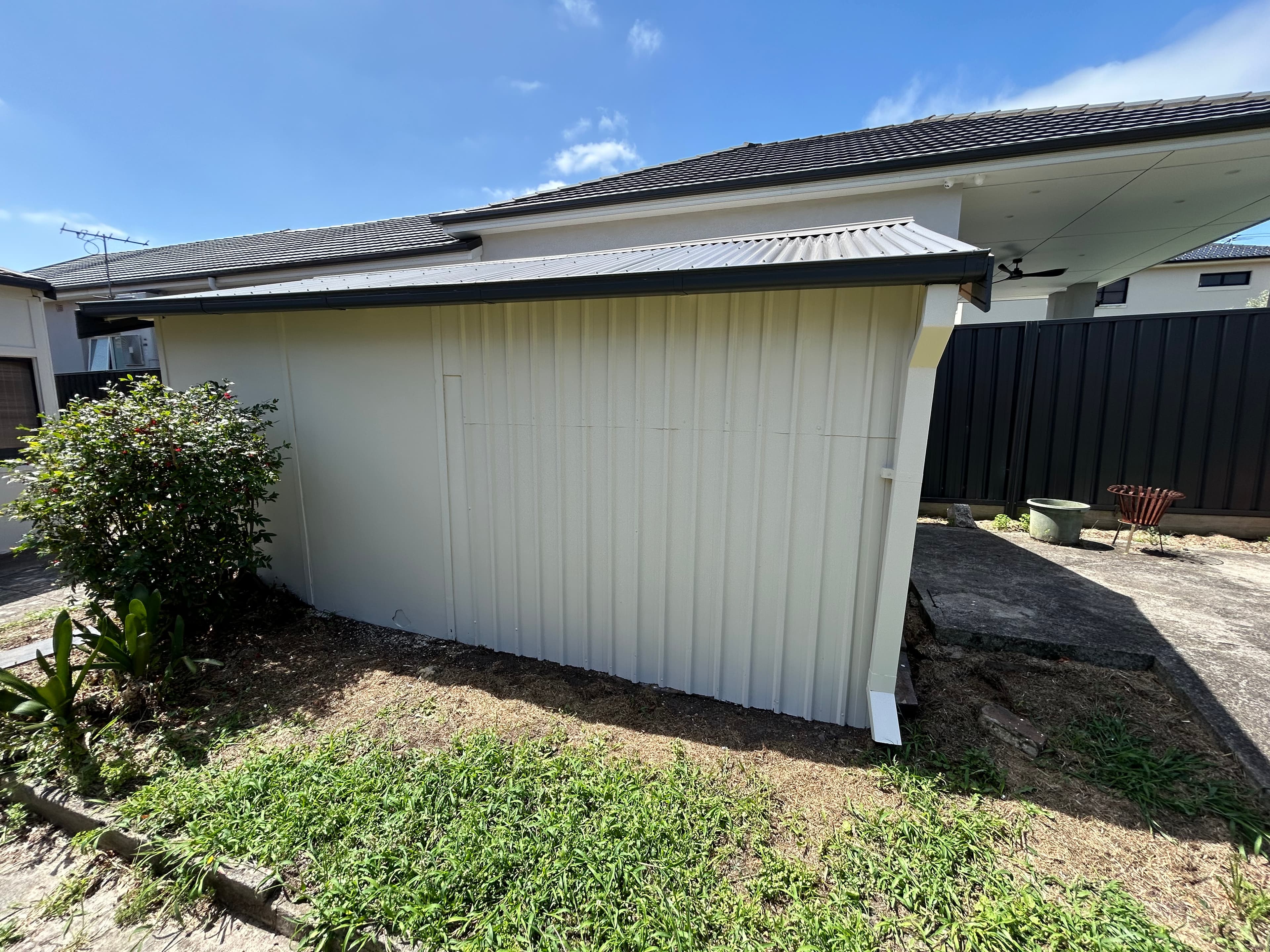 Earlwood outbuilding front after exterior painting