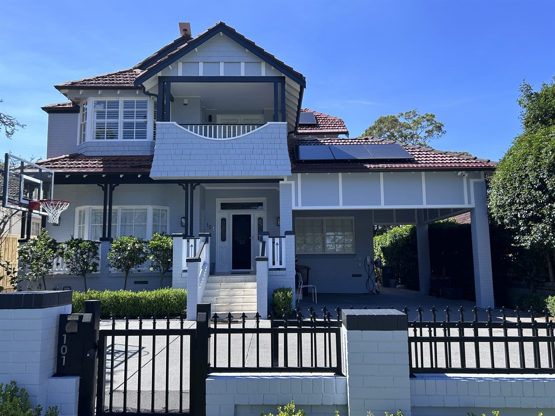 East Lindfield front facade after exterior house painting by F&S Painting